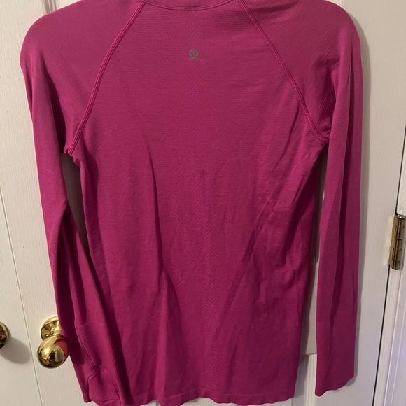 Lululemon Swiftly Tech Long Sleeve Shirt 2.0 - Picture 2 of 2